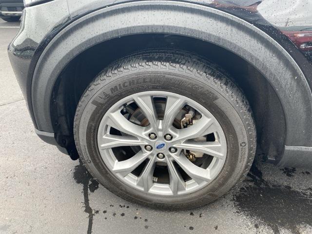 Photo of 2023 Agate Black Metallic Ford Explorer