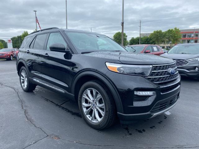 Photo of 2023 Agate Black Metallic Ford Explorer