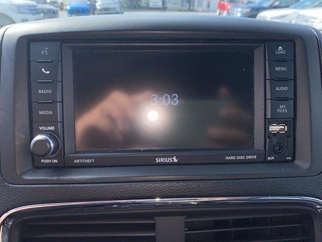 Photo of 2019 Granite Pearlcoat Dodge Grand Caravan