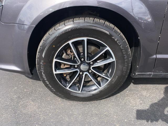 Photo of 2019 Granite Pearlcoat Dodge Grand Caravan