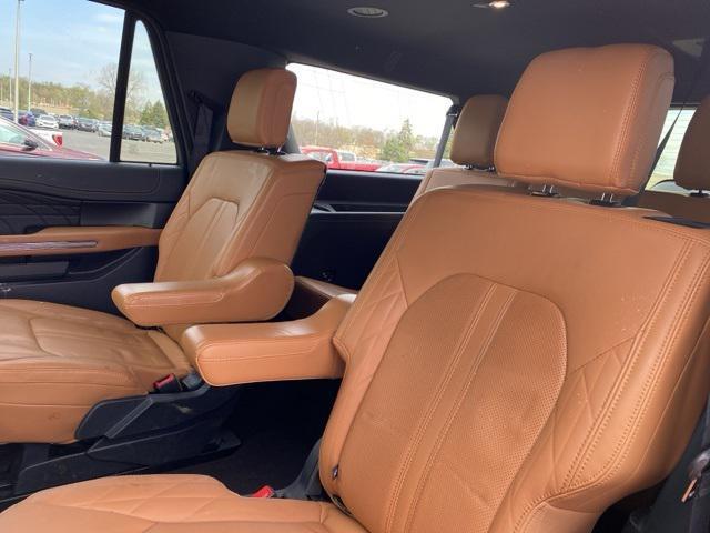 Photo of 2023 Star White Metallic Tri-Coat Ford Expedition Max