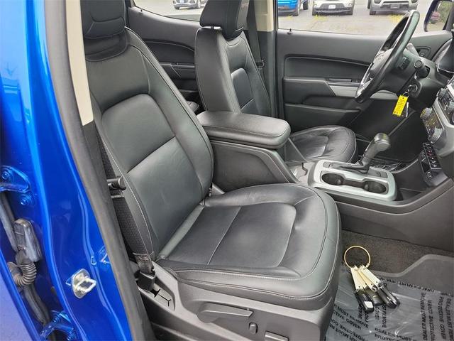 Photo of 2018 Kinetic Blue Metallic Chevrolet Colorado