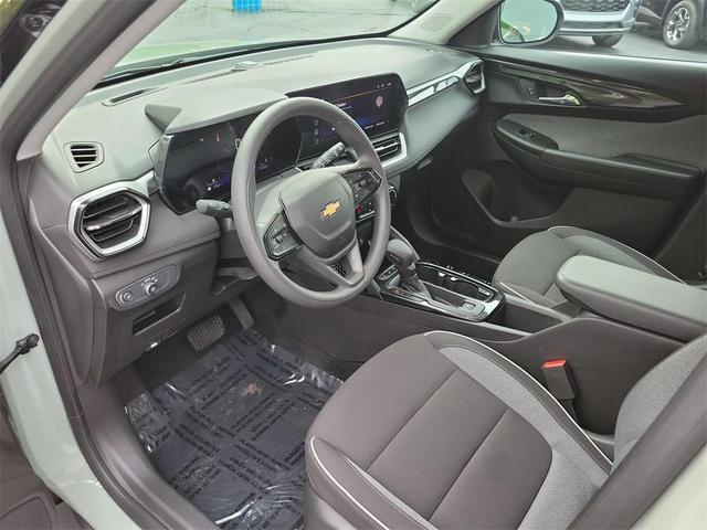 Photo of 2025 Cacti Green Chevrolet Trailblazer