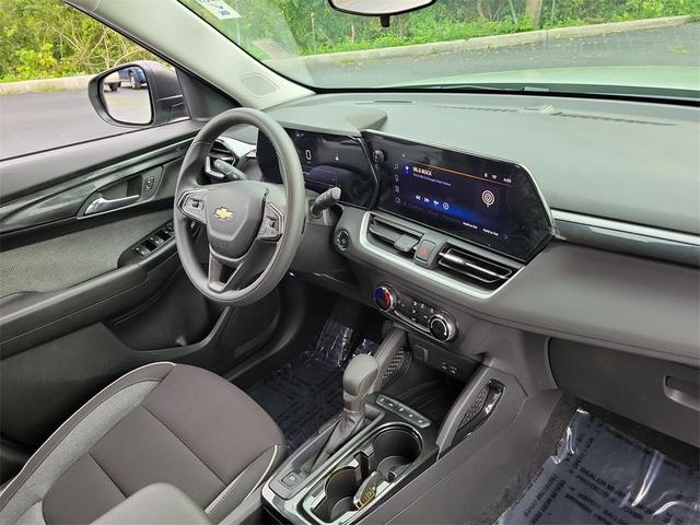 Photo of 2025 Cacti Green Chevrolet Trailblazer