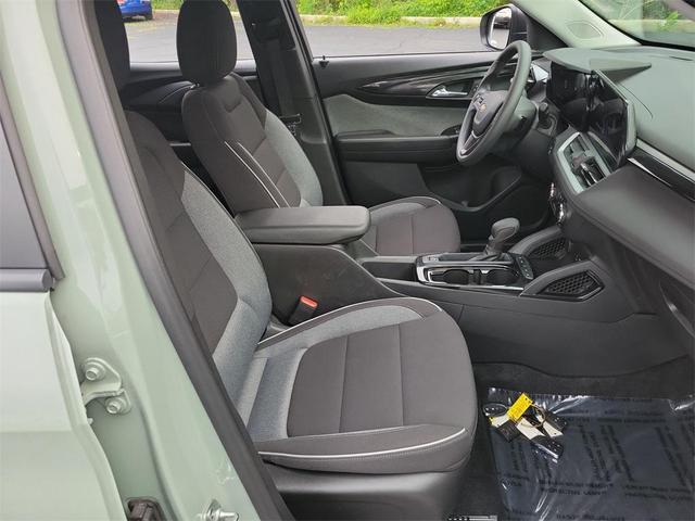 Photo of 2025 Cacti Green Chevrolet Trailblazer