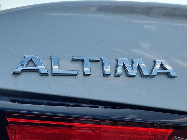 Photo of 2022 Brilliant Silver Metallic Nissan Altima