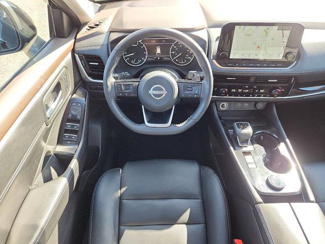 Photo of 2022 Super Black Nissan Rogue