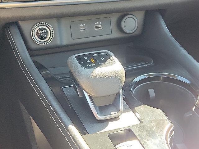 Photo of 2022 Super Black Nissan Rogue