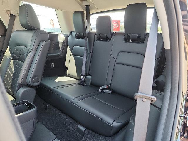 Photo of 2022 Super Black Nissan Pathfinder