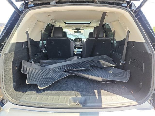 Photo of 2022 Super Black Nissan Pathfinder