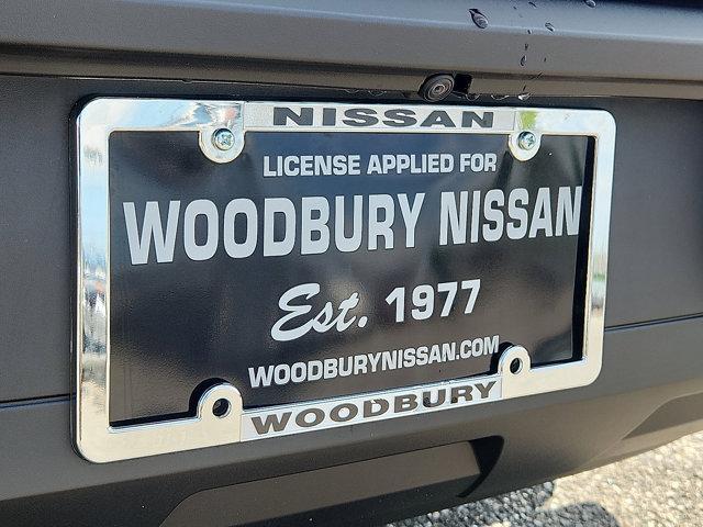 Photo of 2025 Everest White Pearl Tricoat Nissan Pathfinder