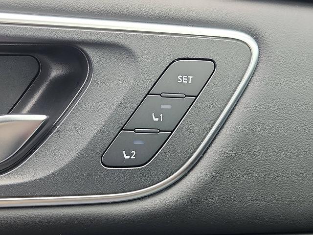 Photo of 2024 Everest White Pearl Nissan Rogue