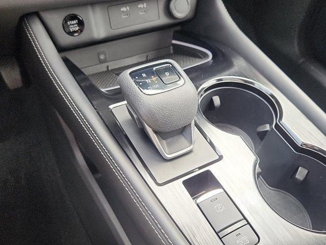 Photo of 2024 Everest White Pearl Nissan Rogue