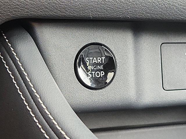 Photo of 2024 Everest White Pearl Nissan Rogue