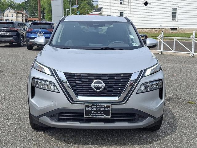 Photo of 2021 Brilliant Silver Metallic Nissan Rogue