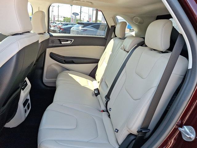 Photo of 2021 Burgundy Velvet Metallic Tinted Clearcoat Ford Edge