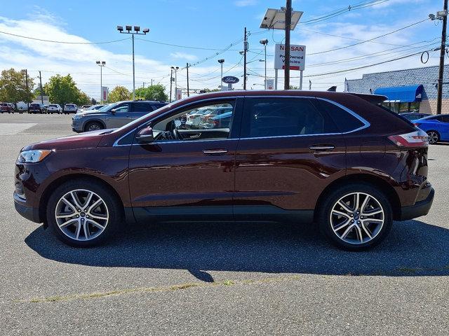 Photo of 2021 Burgundy Velvet Metallic Tinted Clearcoat Ford Edge