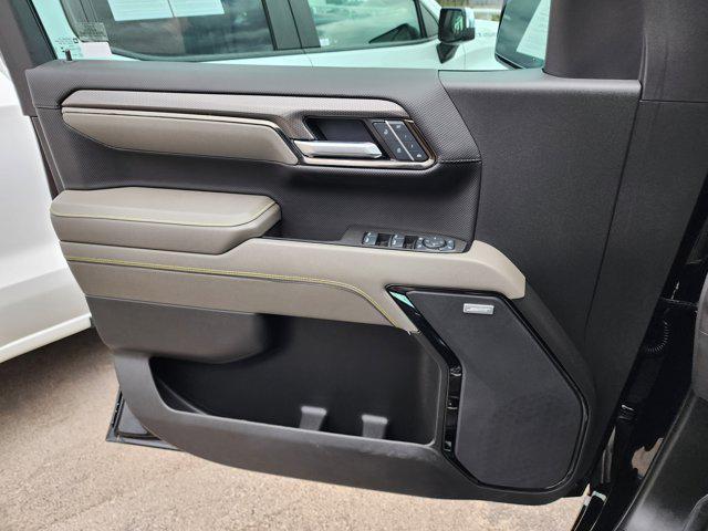Photo of 2025 Black Chevrolet Silverado 1500