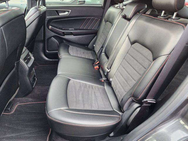 Photo of 2020 Magnetic Ford Edge