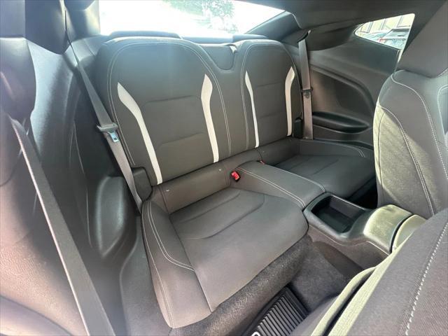 Photo of 2018 Summit White Chevrolet Camaro