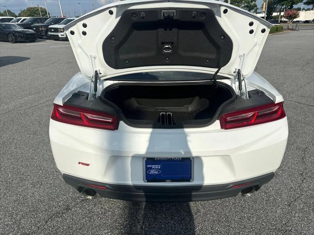 Photo of 2018 Summit White Chevrolet Camaro