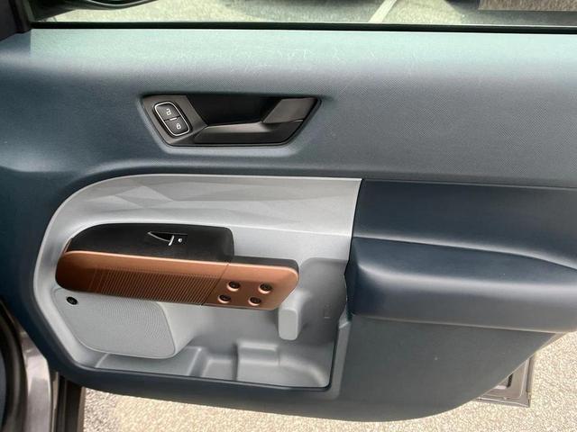 Photo of 2023 Carbonized Gray Metallic Ford Maverick