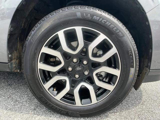 Photo of 2023 Carbonized Gray Metallic Ford Maverick