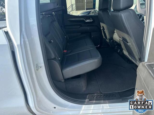 Photo of 2024 Summit White GMC Sierra 1500