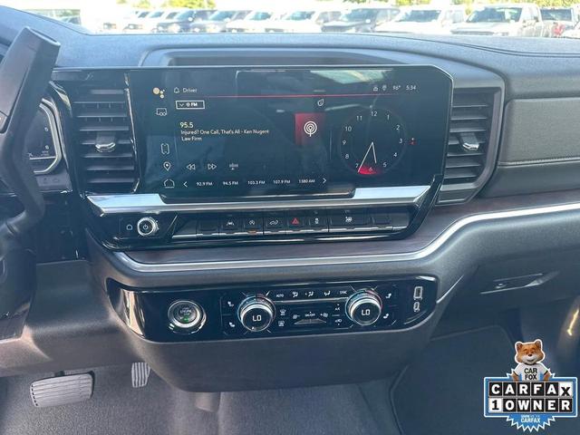 Photo of 2024 Summit White GMC Sierra 1500