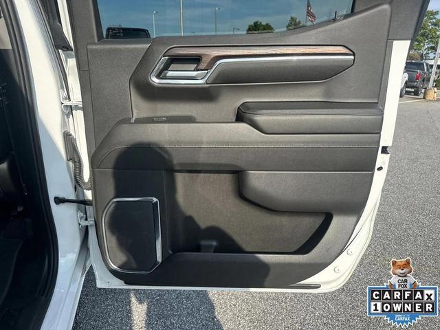 Photo of 2024 Summit White GMC Sierra 1500