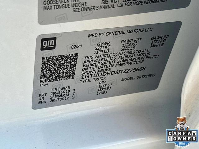 Photo of 2024 Summit White GMC Sierra 1500
