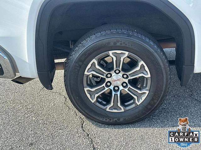 Photo of 2024 Summit White GMC Sierra 1500