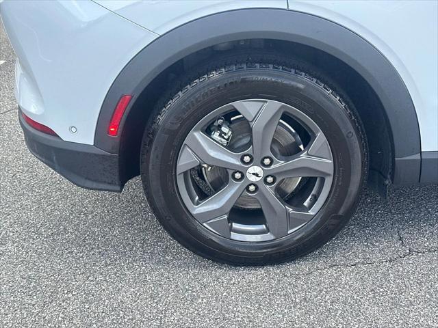 Photo of 2022 Space White Metallic Ford Mustang Mach-E