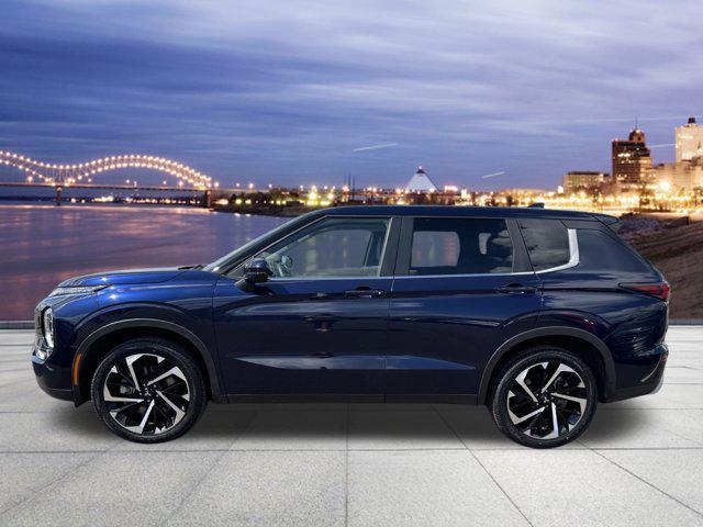 Photo of 2023 Cosmic Blue Metallic Mitsubishi Outlander
