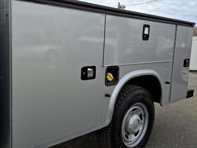 Photo of 2015 Oxford White Ford F-250