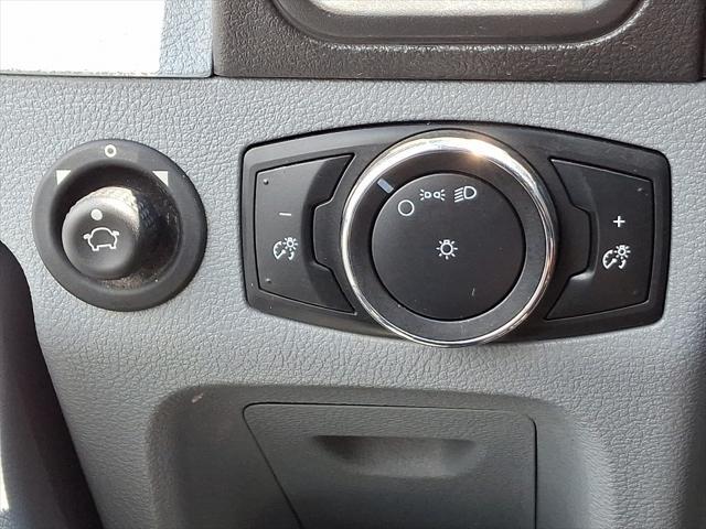 Photo of 2015 Oxford White Ford Transit-350