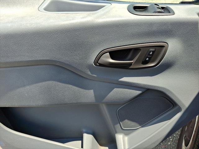 Photo of 2015 Oxford White Ford Transit-350