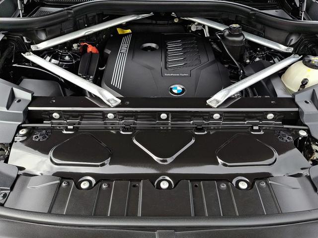 Photo of 2019 Black Sapphire Metallic BMW X5