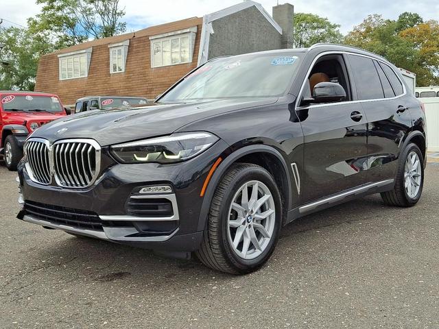 Photo of 2019 Black Sapphire Metallic BMW X5