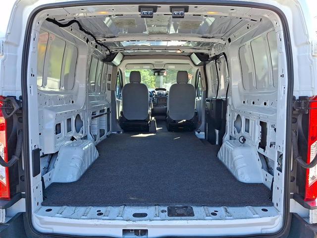 Photo of 2016 Oxford White Ford Transit-150