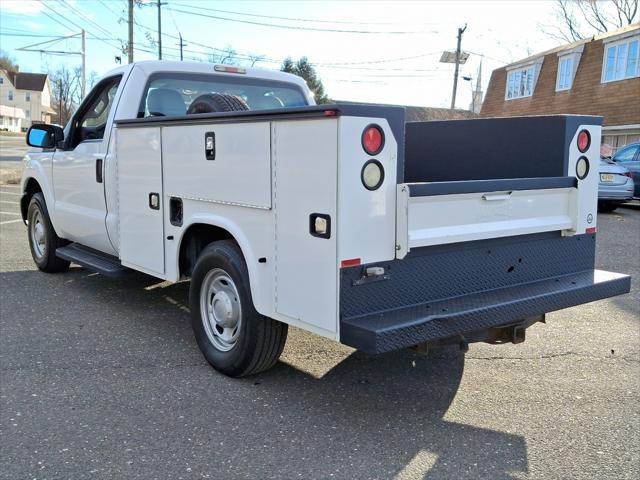Photo of 2015 Oxford White Ford F-250