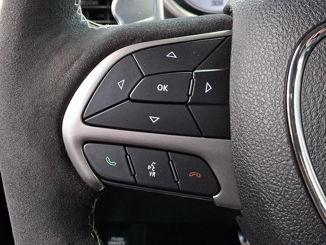 Photo of 2018 White Knuckle Clearcoat Dodge Challenger