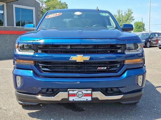 Photo of 2017 Deep Ocean Blue Metallic Chevrolet Silverado 1500