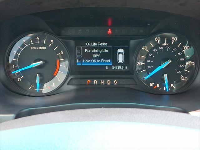Photo of 2016 Oxford White Ford Explorer