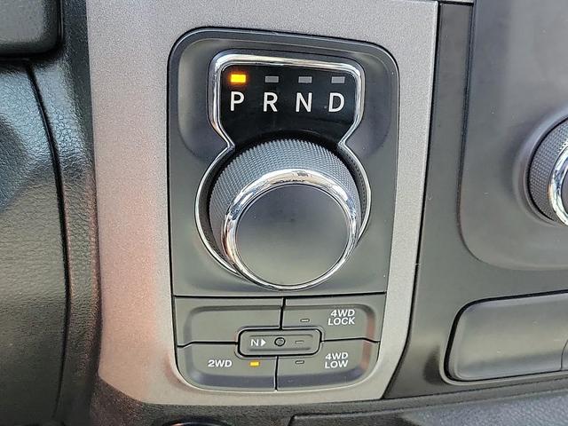 Photo of 2016 Granite Crystal Metallic Clearcoat RAM 1500