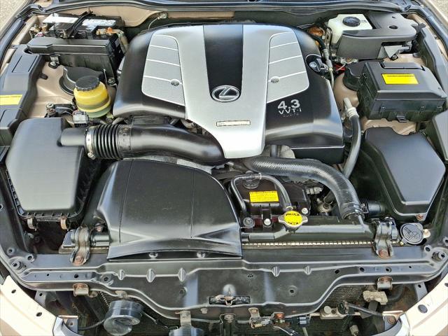 Photo of 2004 Egyptian Sand Pearl Lexus SC 430
