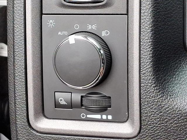 Photo of 2016 Bright White Clearcoat RAM 1500
