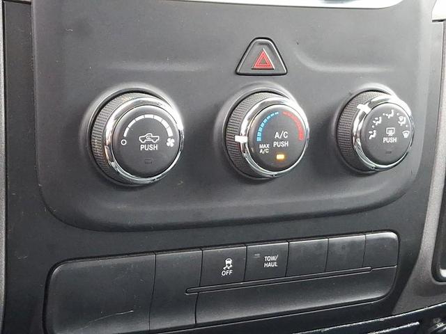 Photo of 2016 Bright White Clearcoat RAM 1500