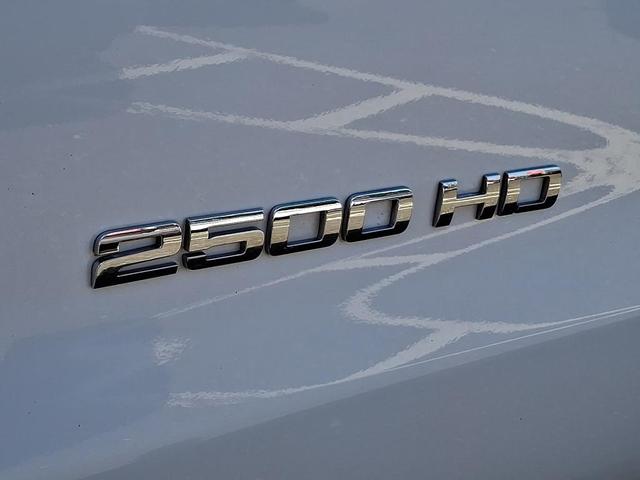 Photo of 2016 Summit White Chevrolet Silverado 2500