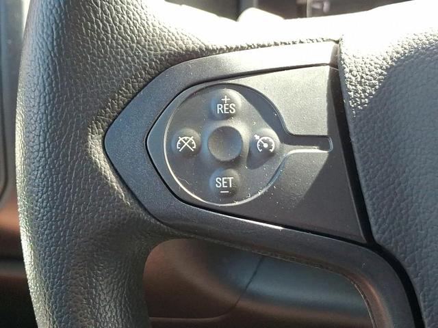 Photo of 2016 Summit White Chevrolet Silverado 2500